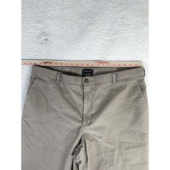 NEW Dockers Pants Mens 42x32 Beige D3 Classic Fit Comfort Waist Khaki Office NWT - Picture 3 of 16